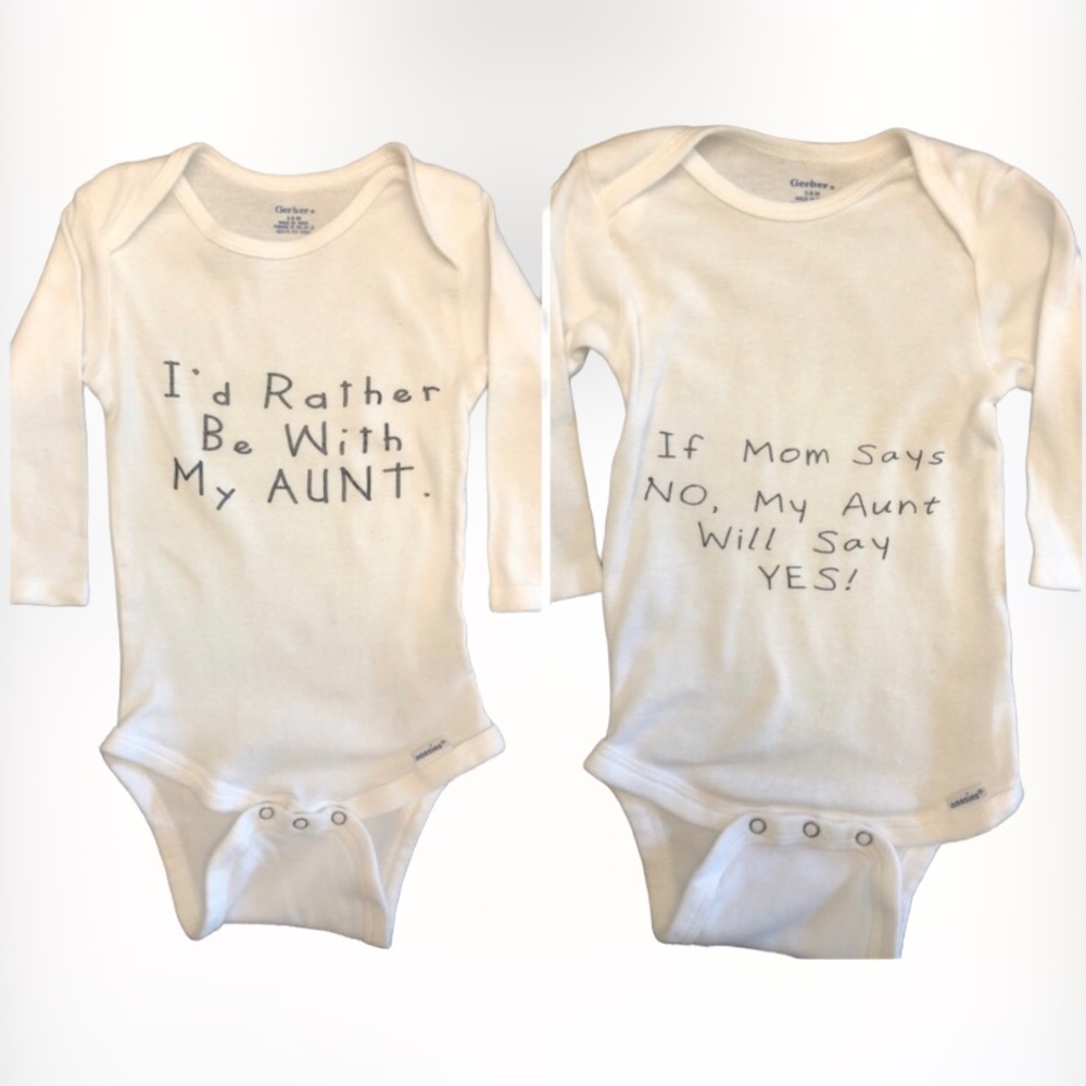 Gerber Infant AUNT Long Sleeve Onesies Set SZ 6-9 Month